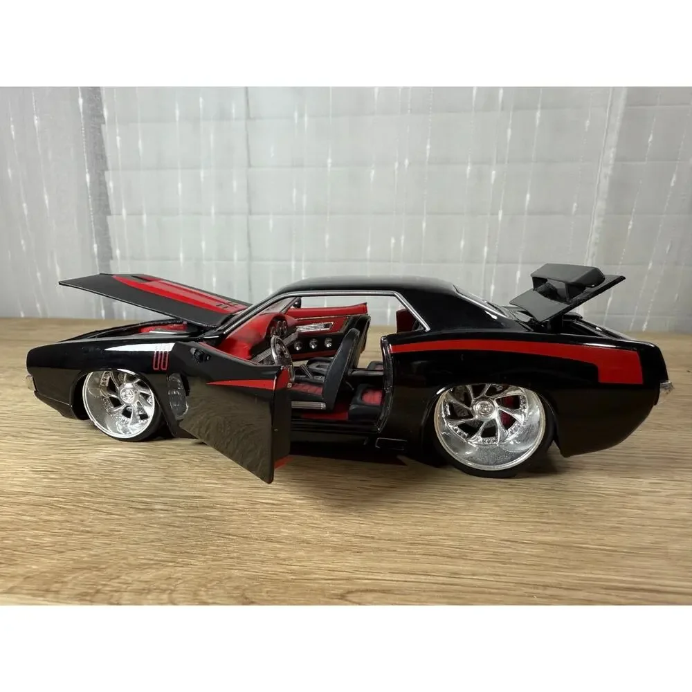 Jada Bigtime Muscle Cuda Black Red Diecast 1:24